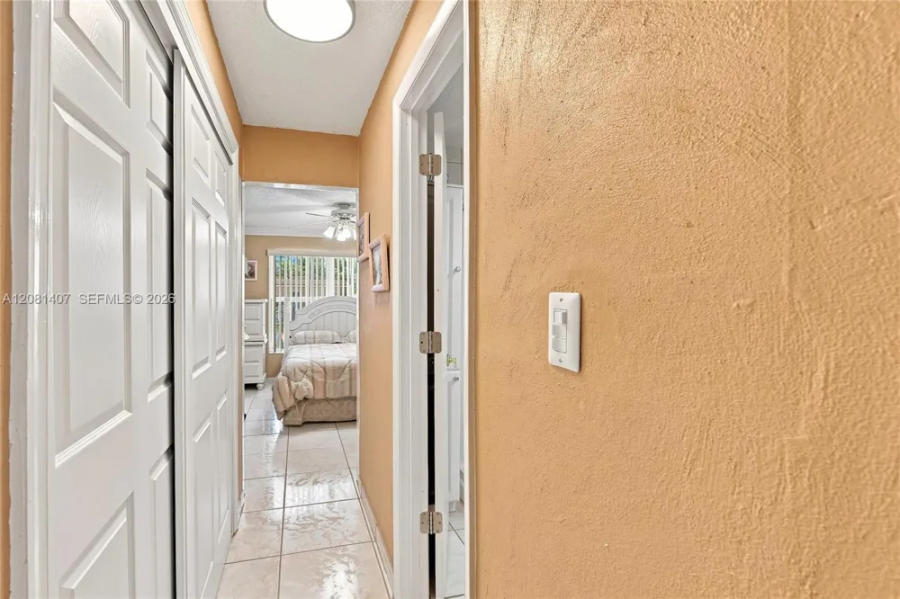 4470 NW 171st Ter Miami Gardens, FL 33055