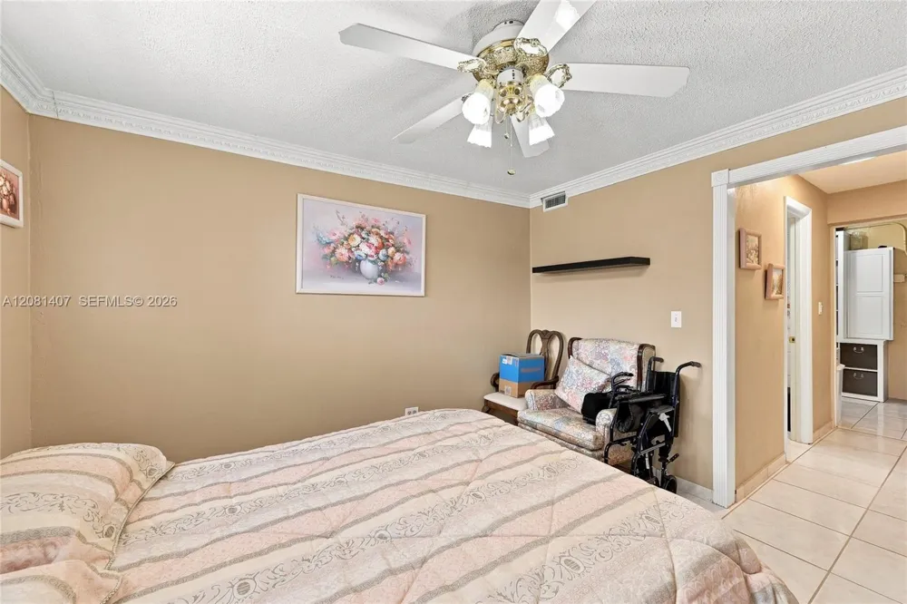 4470 NW 171st Ter Miami Gardens, FL 33055