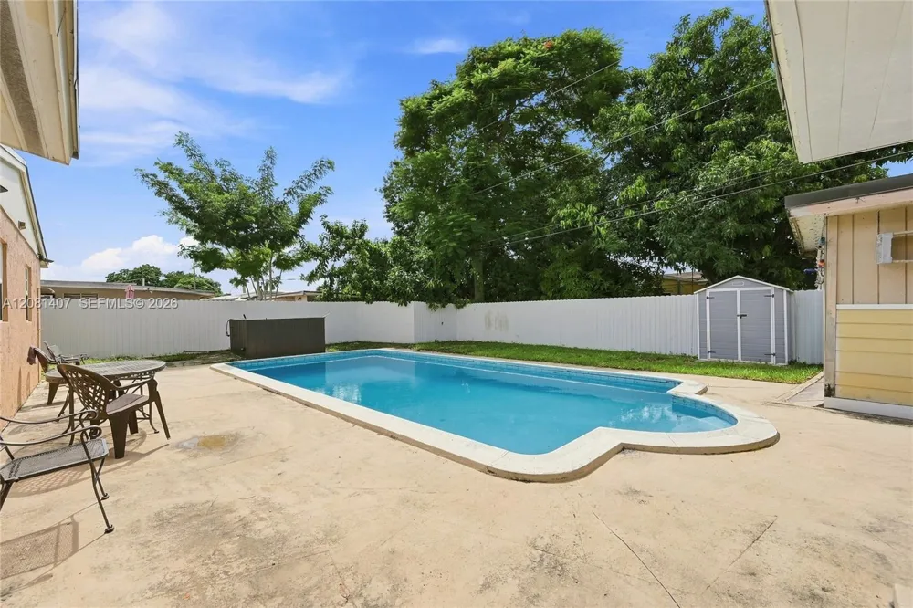 4470 NW 171st Ter Miami Gardens, FL 33055