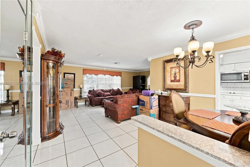 4470 NW 171st Ter Miami Gardens, FL 33055