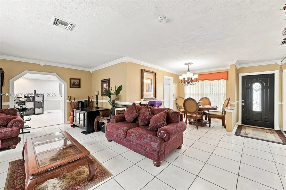 4470 NW 171st Ter Miami Gardens, FL 33055