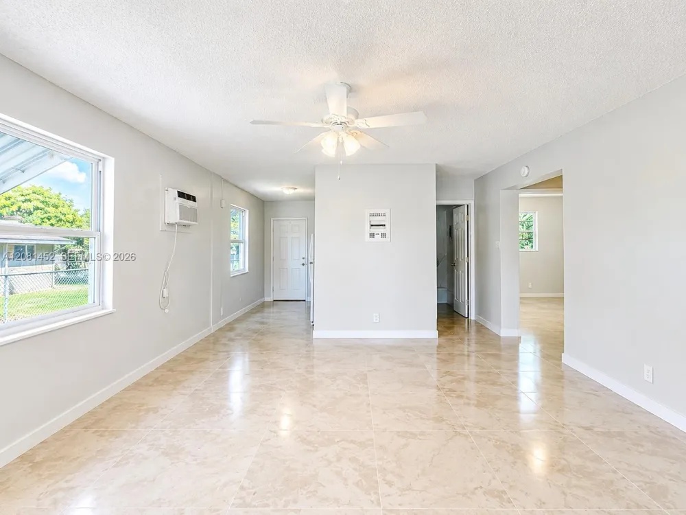 2631 NW 6th St Pompano Beach, FL 33069