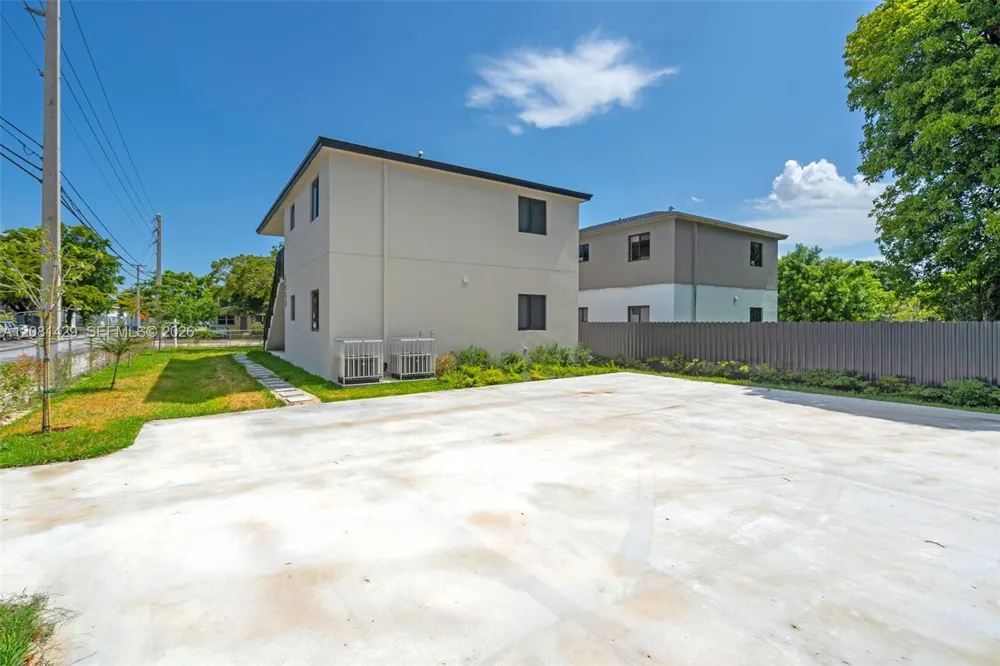 6500 NW 21st Ave #6500 Miami, FL 33147
