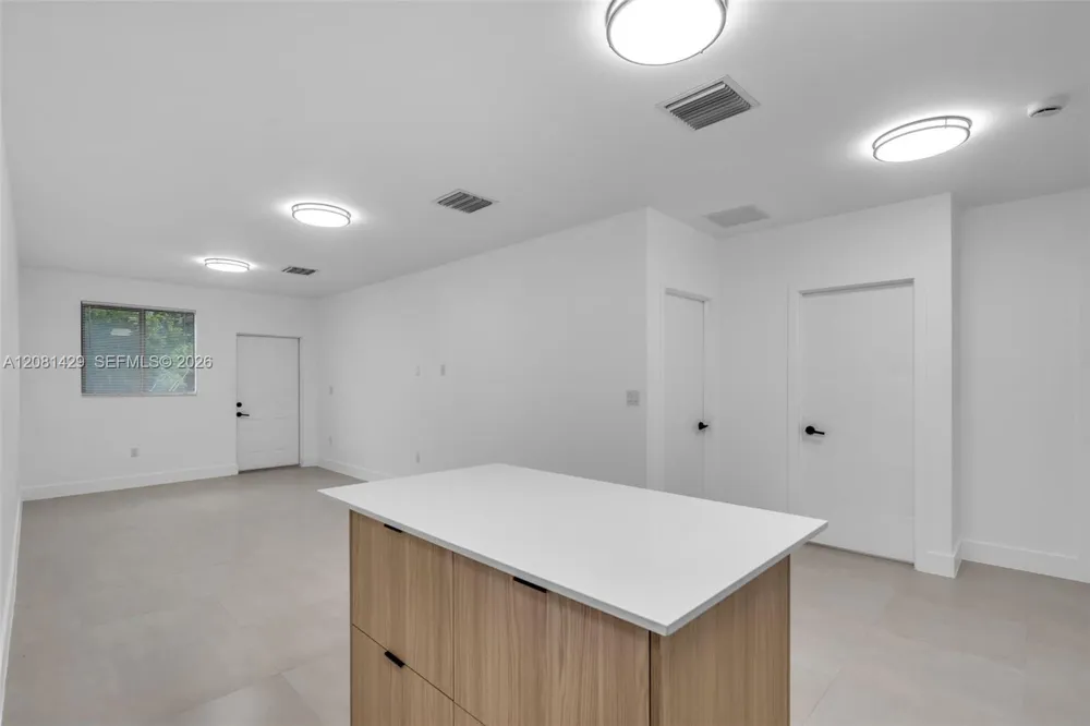 6500 NW 21st Ave #6500 Miami, FL 33147