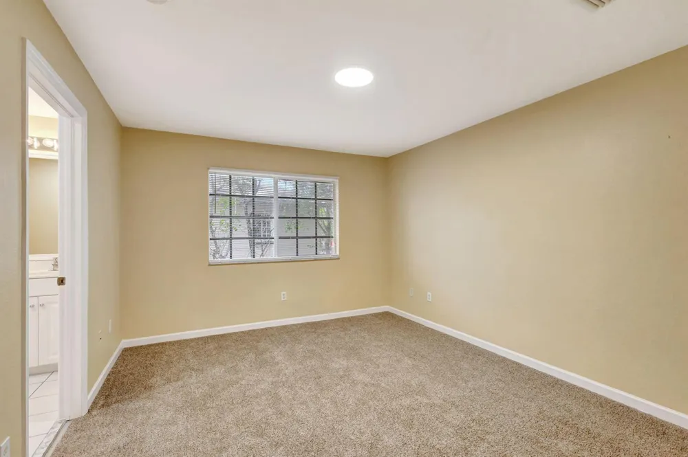 1302 LUCAYA DRIVE Riviera Beach, FL 33404