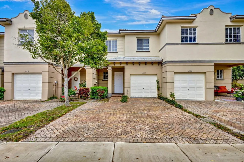 1302 LUCAYA DRIVE Riviera Beach, FL 33404
