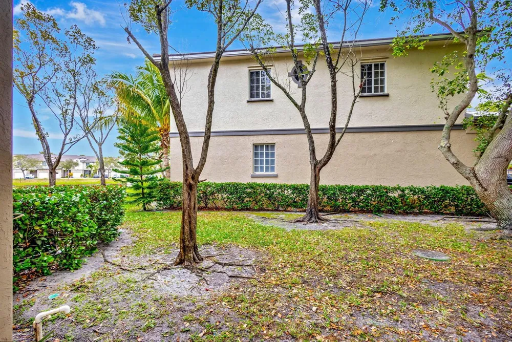 1302 LUCAYA DRIVE Riviera Beach, FL 33404