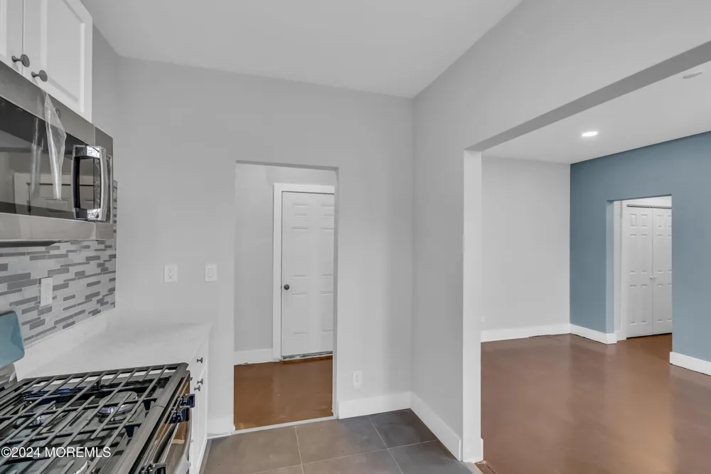 922 4th Avenue #2A Asbury Park, NJ 07712