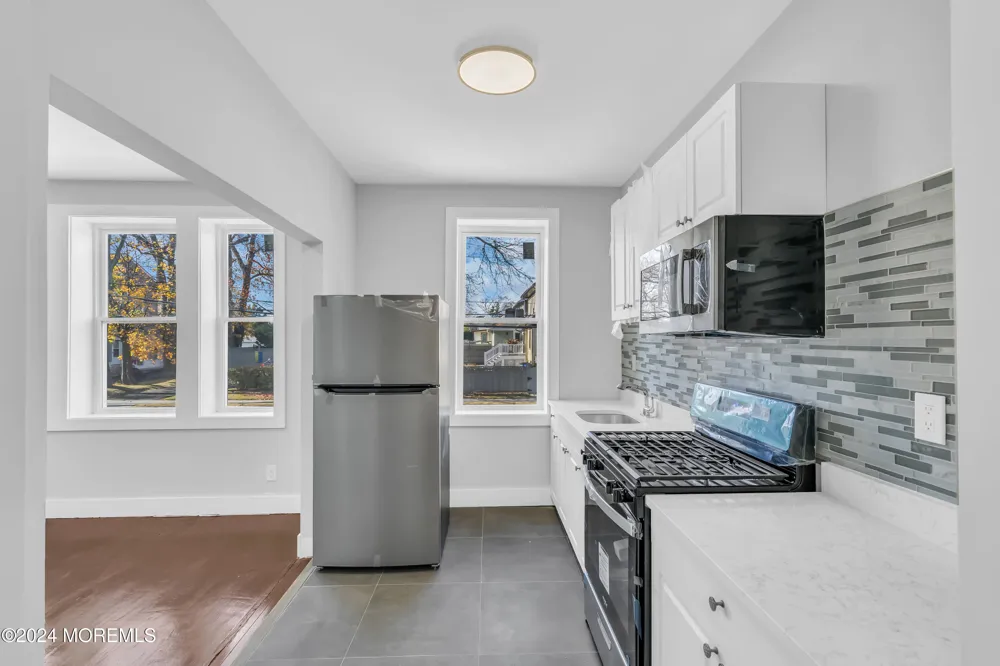 922 4th Avenue #2A Asbury Park, NJ 07712