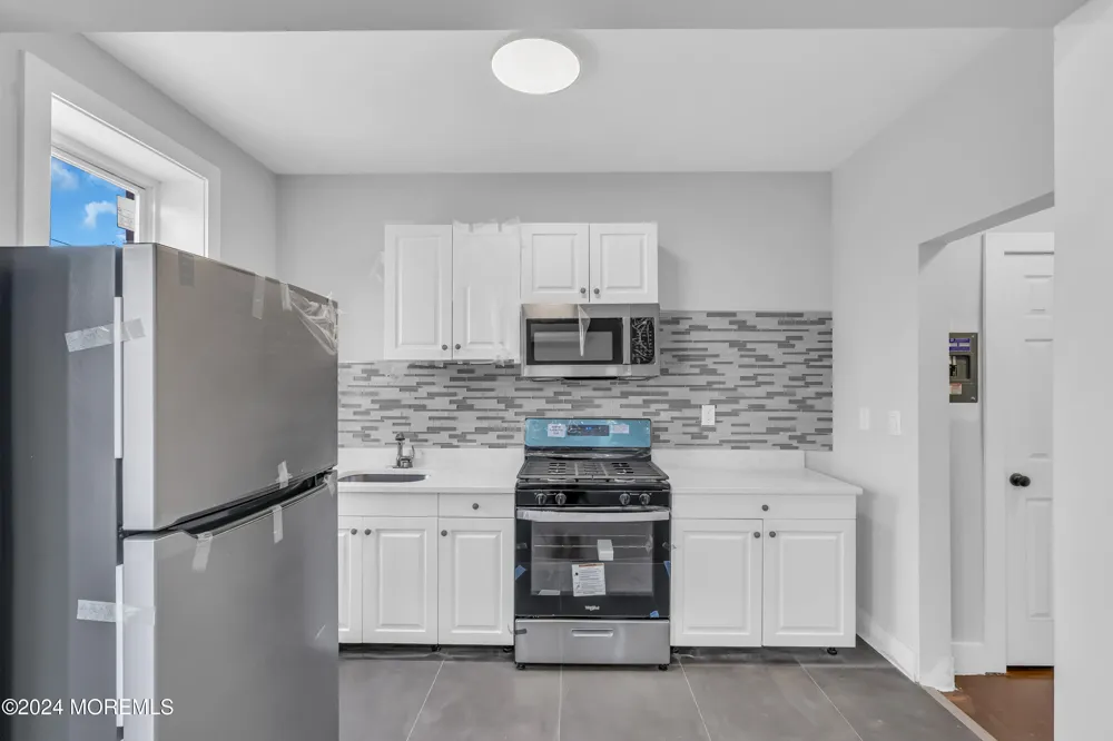 922 4th Avenue #2A Asbury Park, NJ 07712