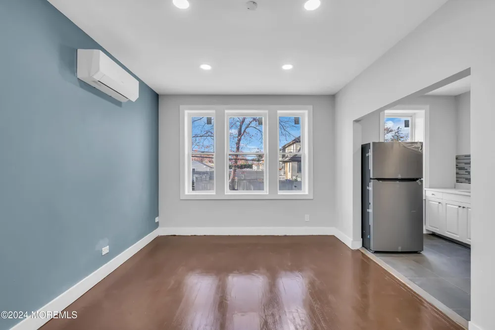 922 4th Avenue #2A Asbury Park, NJ 07712