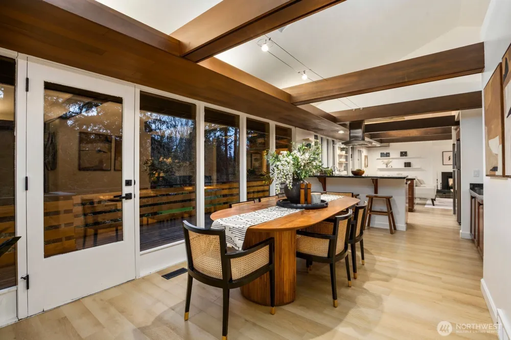 1520 Sycamore Drive SE Issaquah, WA 98027