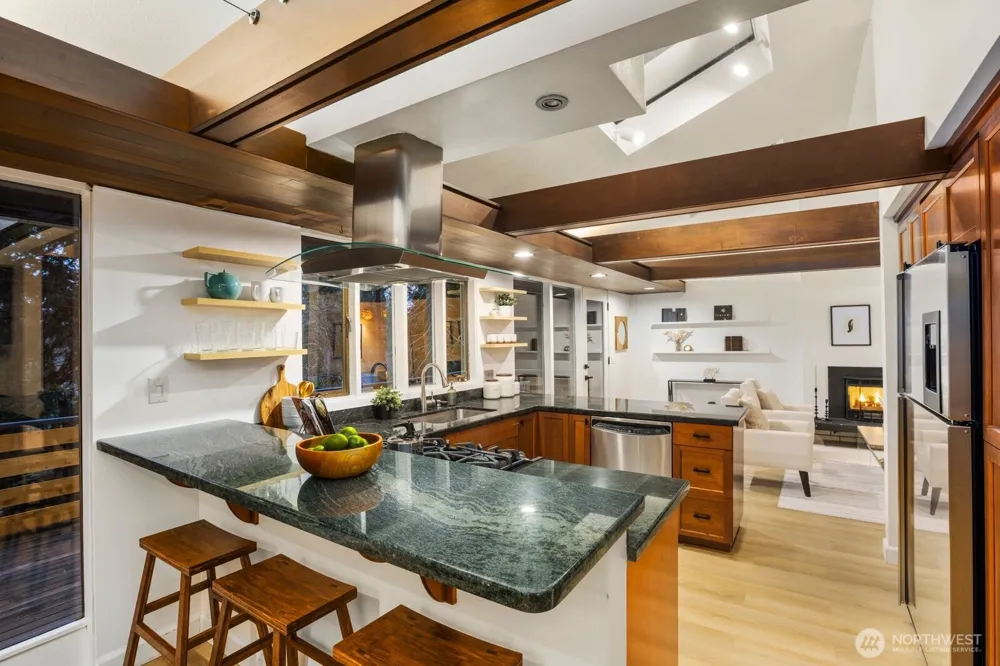1520 Sycamore Drive SE Issaquah, WA 98027