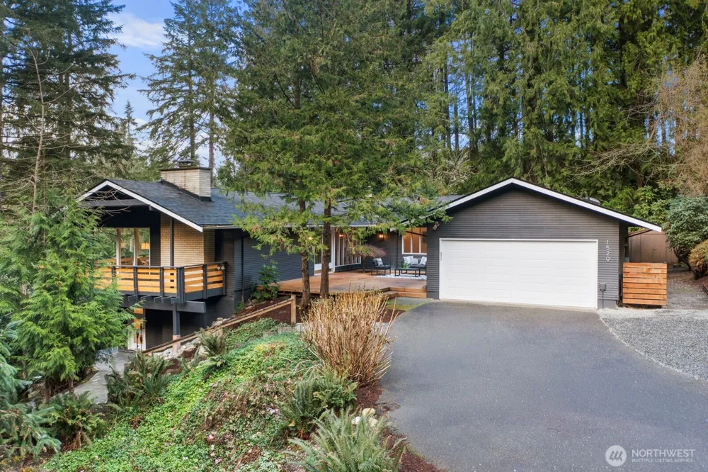 1520 Sycamore Drive SE Issaquah, WA 98027