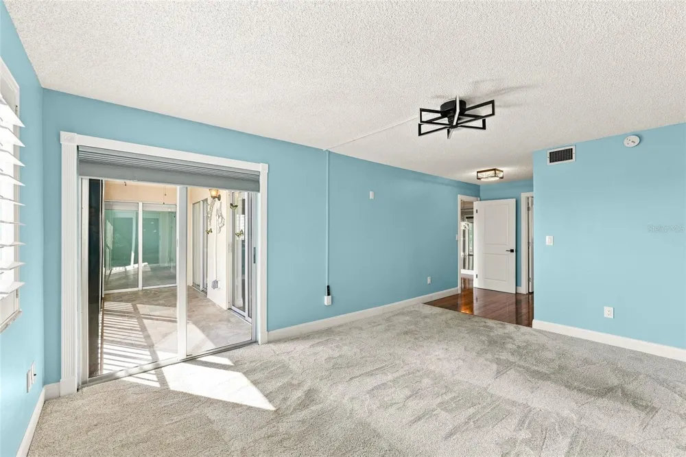 19029 US HIGHWAY 19 #9-704 Clearwater, FL 33764