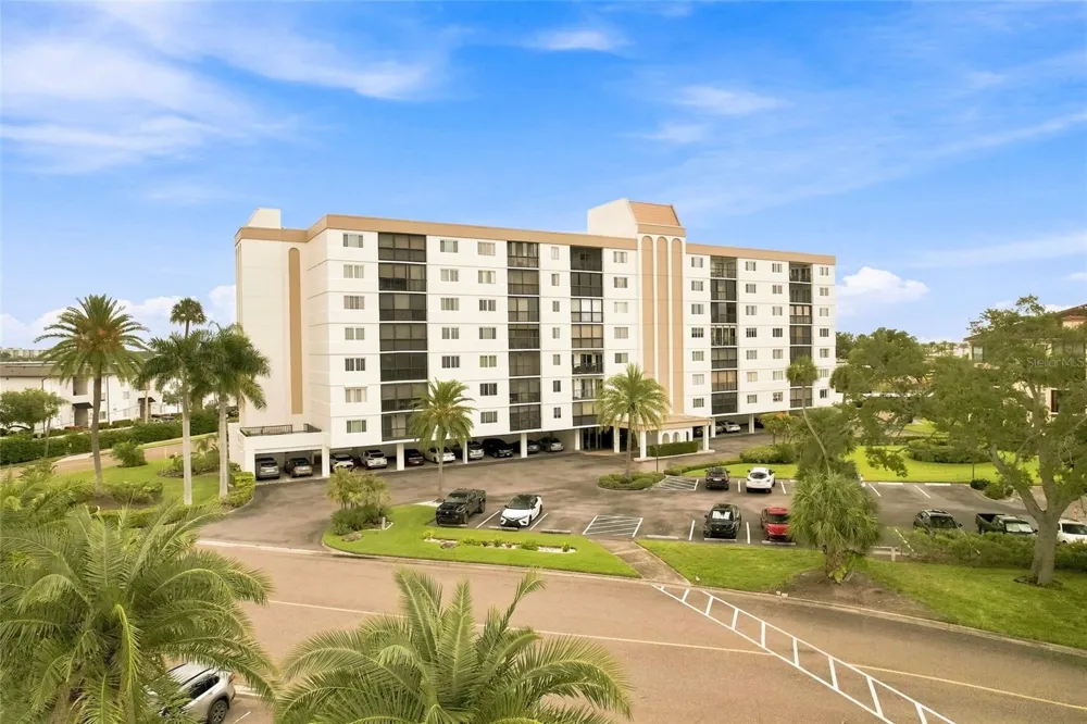 19029 US HIGHWAY 19 #9-704 Clearwater, FL 33764