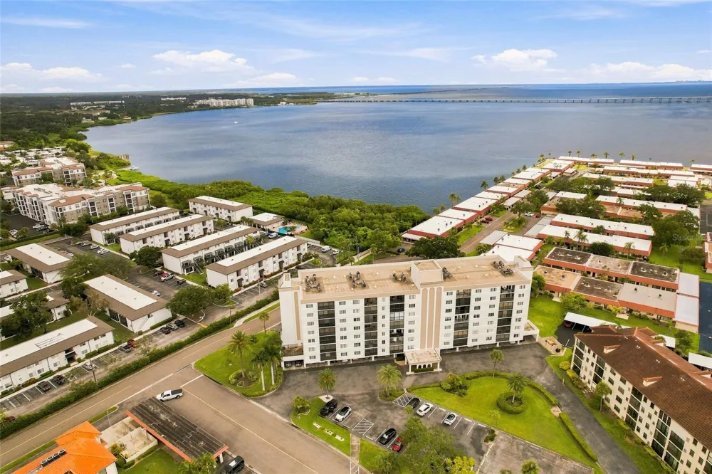 19029 US HIGHWAY 19 #9-704 Clearwater, FL 33764