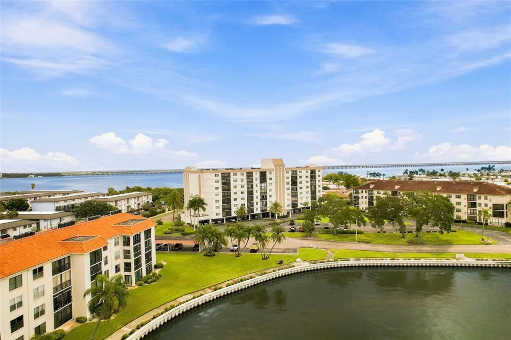 19029 US HIGHWAY 19 #9-704 Clearwater, FL 33764