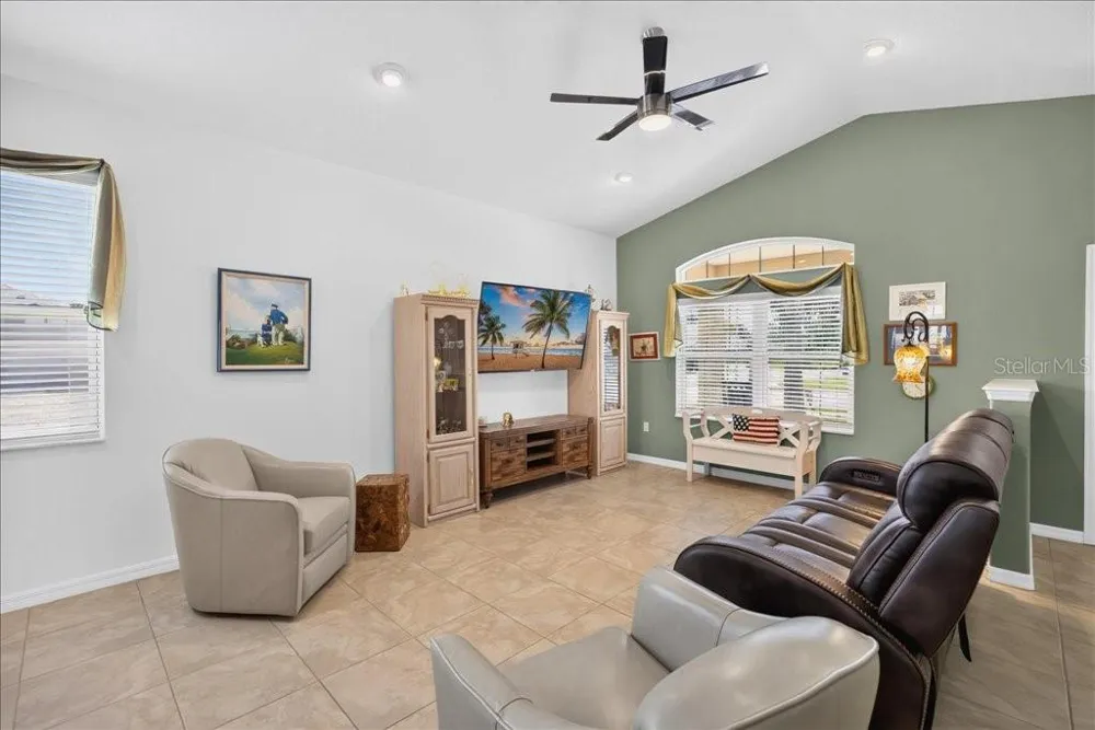 2 TIDEWAY TRAIL Palm Coast, FL 32137