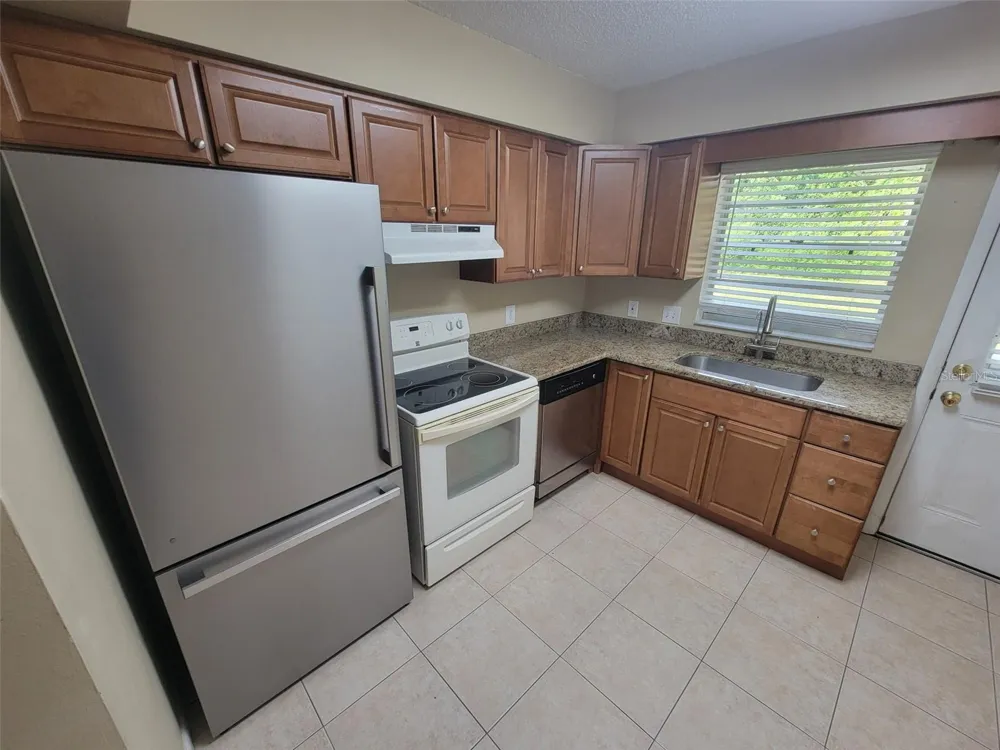 6809 MATHERS LANE #B Riverview, FL 33578