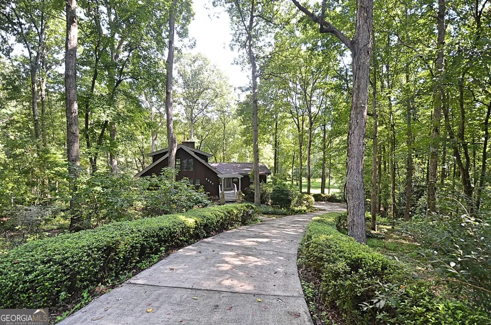 3294 Creekside DR Conyers, GA 30094