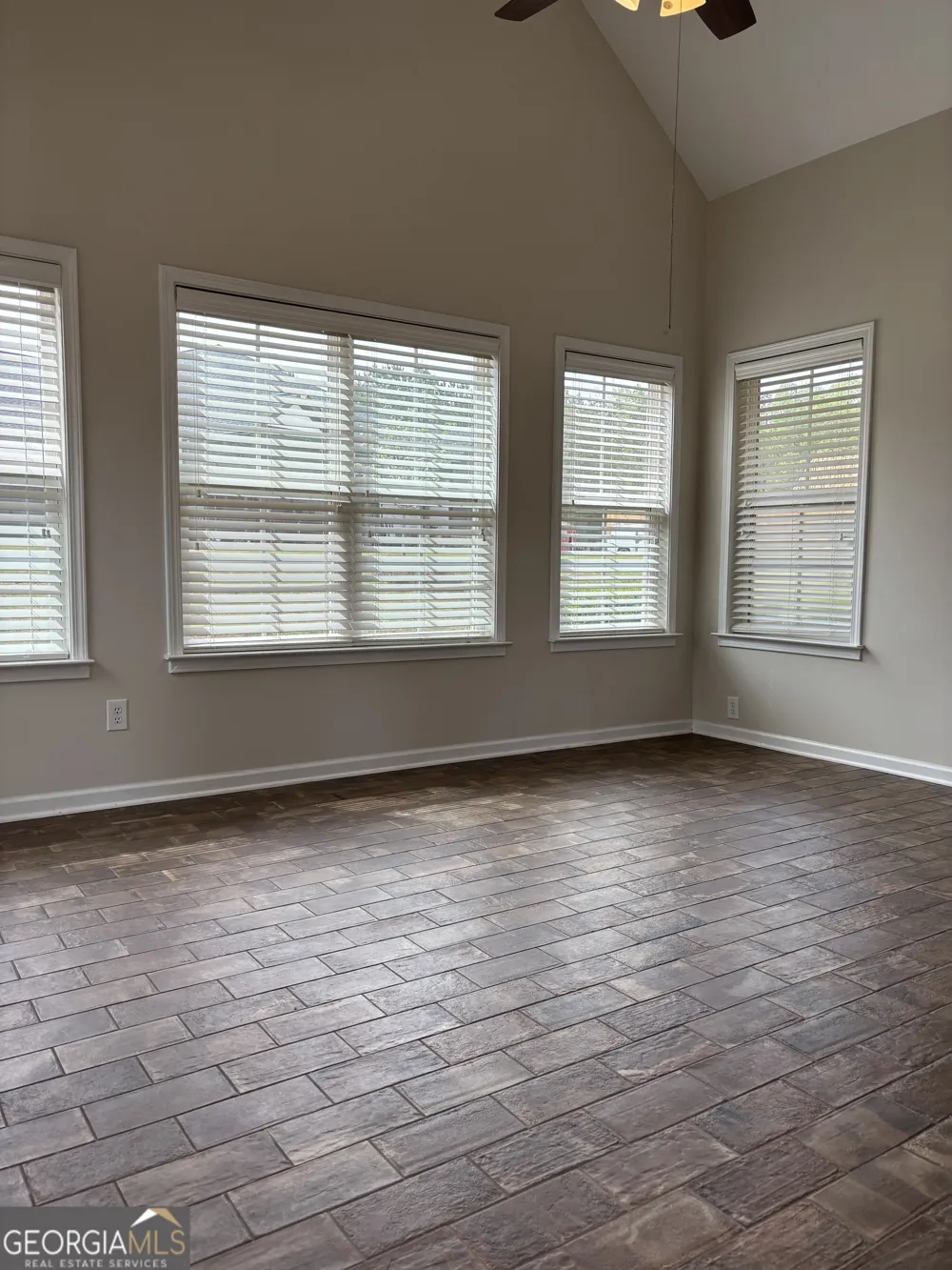 15 Covington TER Newnan, GA 30263