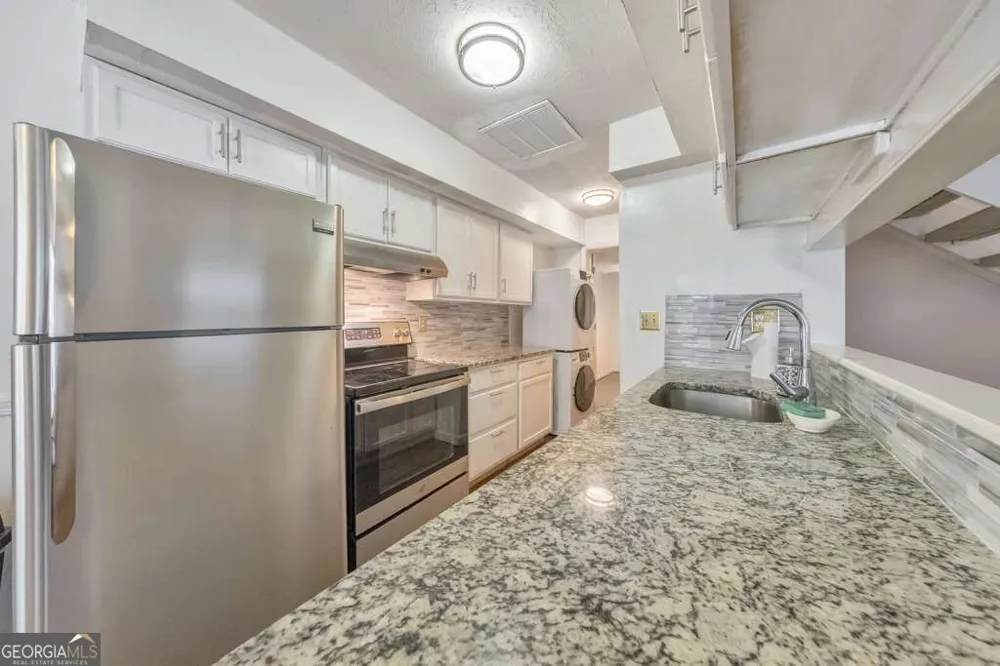 1313 Surrey LN SW Marietta, GA 30008