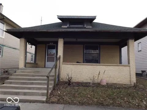 105 W Hendricks Street