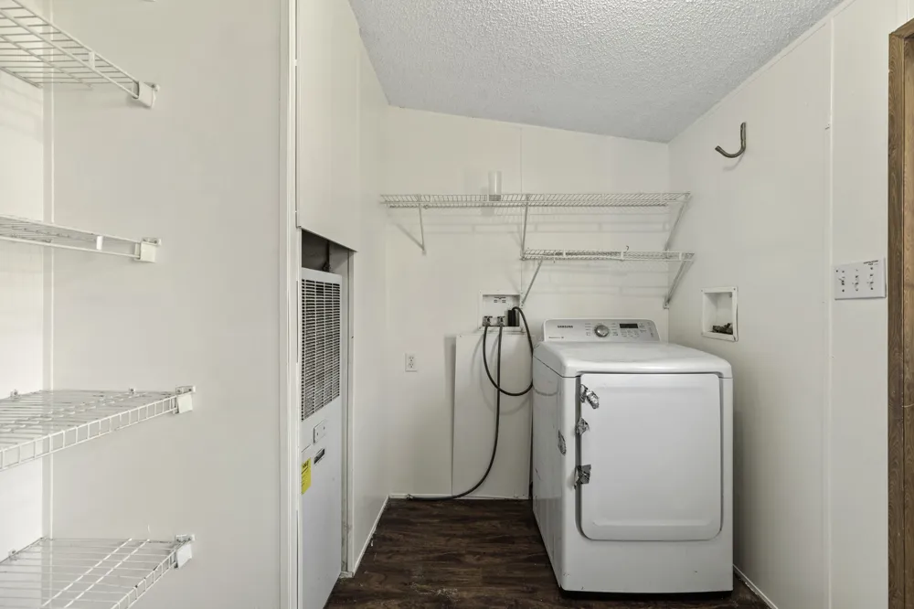 645 Old Luling Road Lockhart, TX 78644