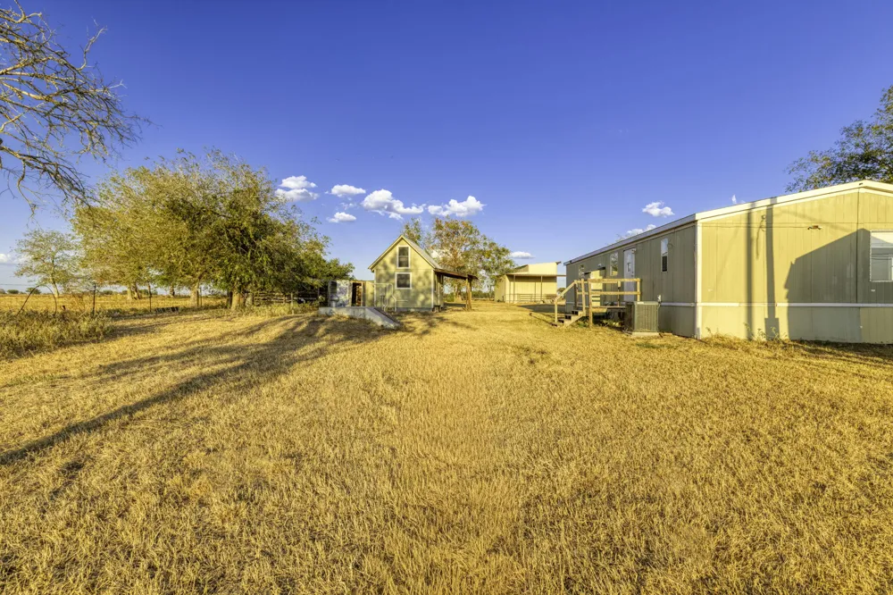 645 Old Luling Road Lockhart, TX 78644