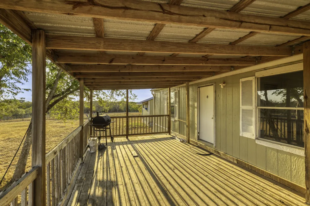 645 Old Luling Road Lockhart, TX 78644