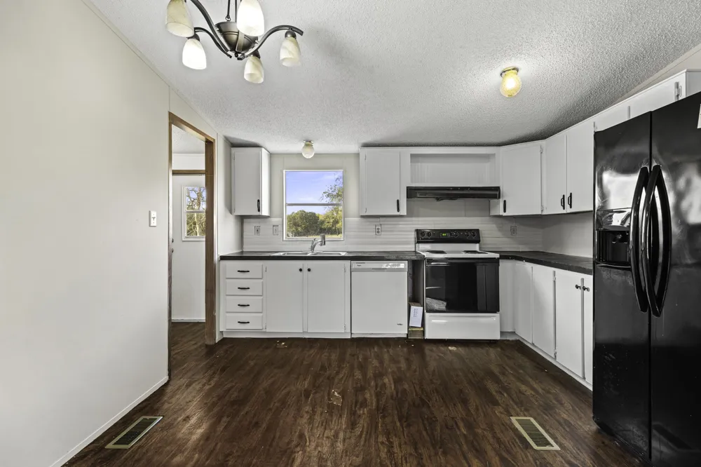 645 Old Luling Road Lockhart, TX 78644