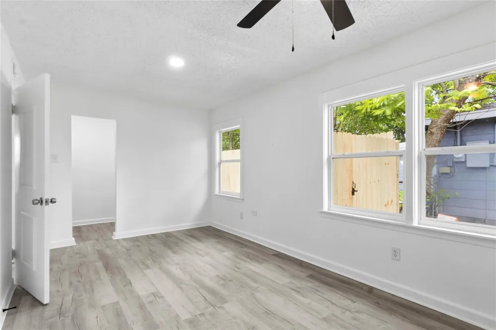 3018 Vance Avenue Texas City, TX 77590