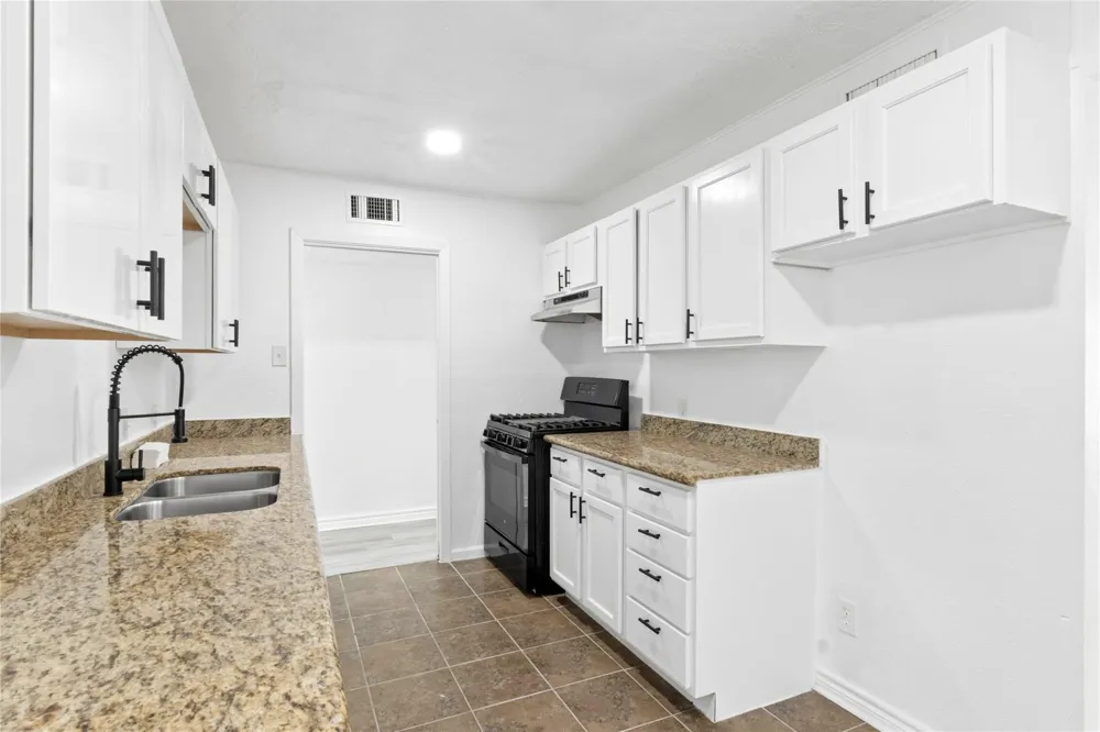 3018 Vance Avenue Texas City, TX 77590