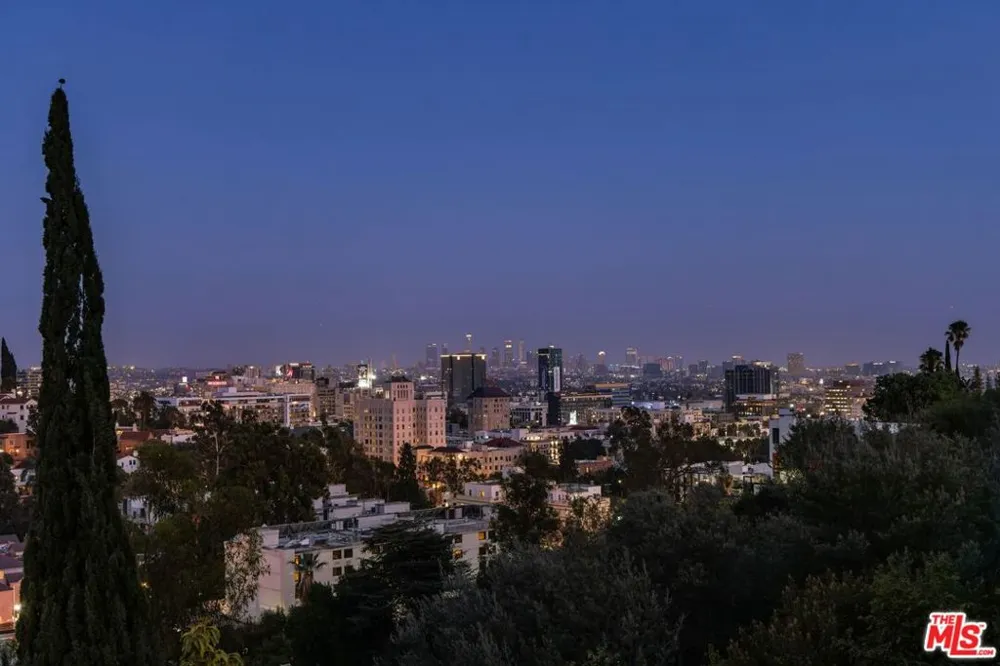 2033 Glencoe Way Los Angeles, CA 90068
