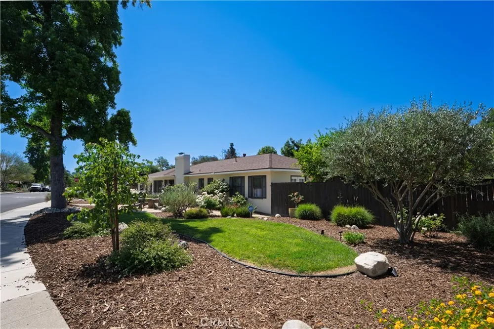 668 W 12th Claremont, CA 91711