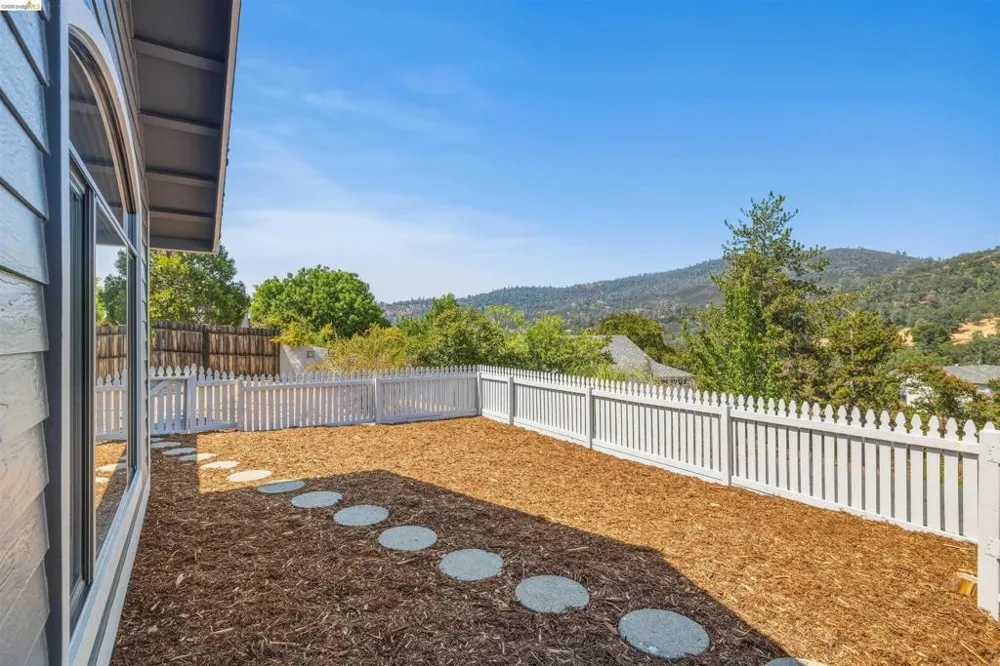 13115 Beckwith Road Sonora, CA 95370