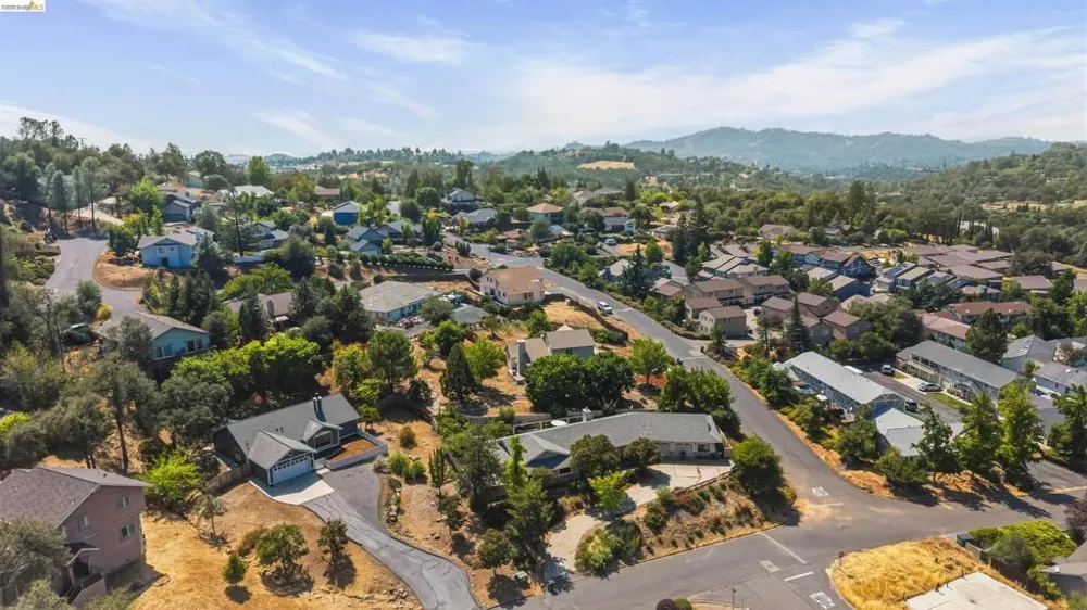 13115 Beckwith Road Sonora, CA 95370