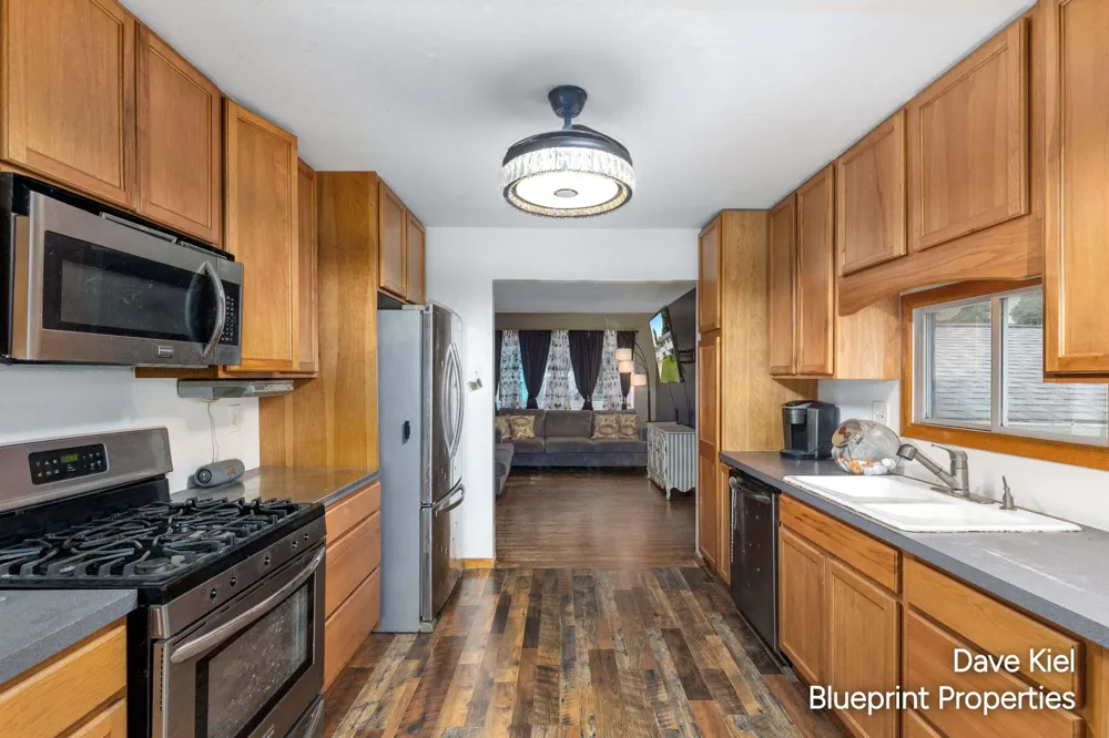 131 Manor Drive Middleville, MI 49333