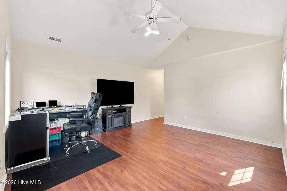 870 Pine Valley Road Jacksonville, NC 28546