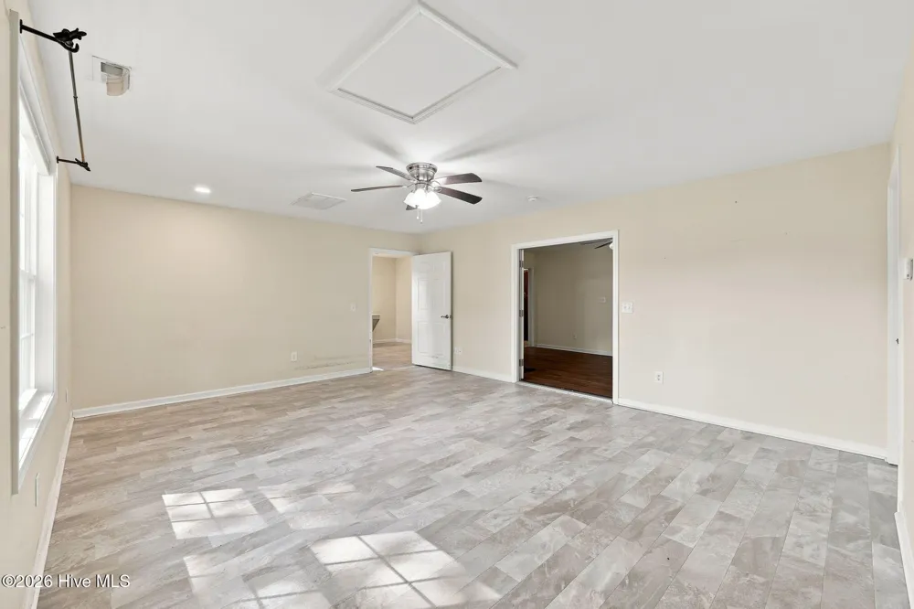 870 Pine Valley Road Jacksonville, NC 28546