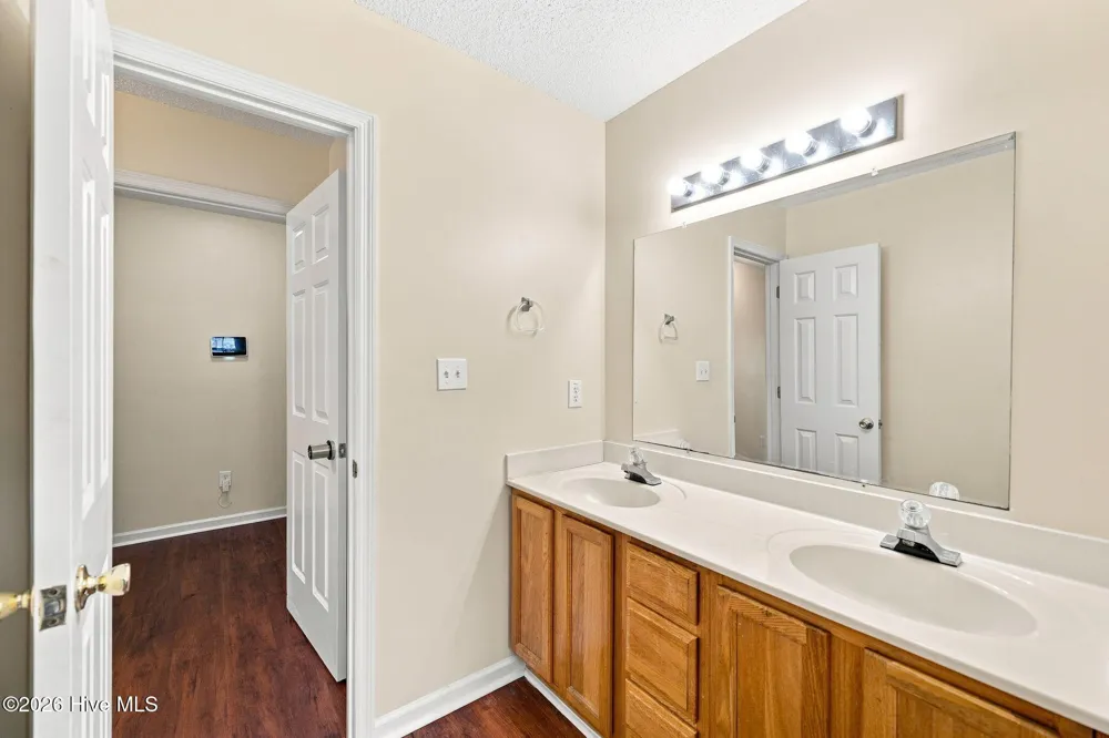870 Pine Valley Road Jacksonville, NC 28546