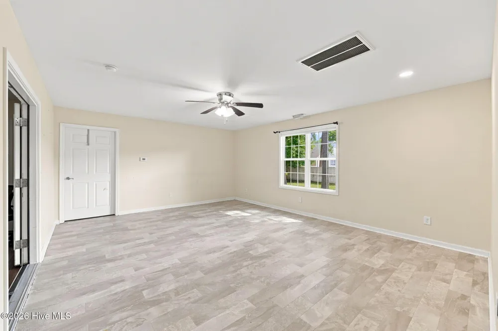 870 Pine Valley Road Jacksonville, NC 28546