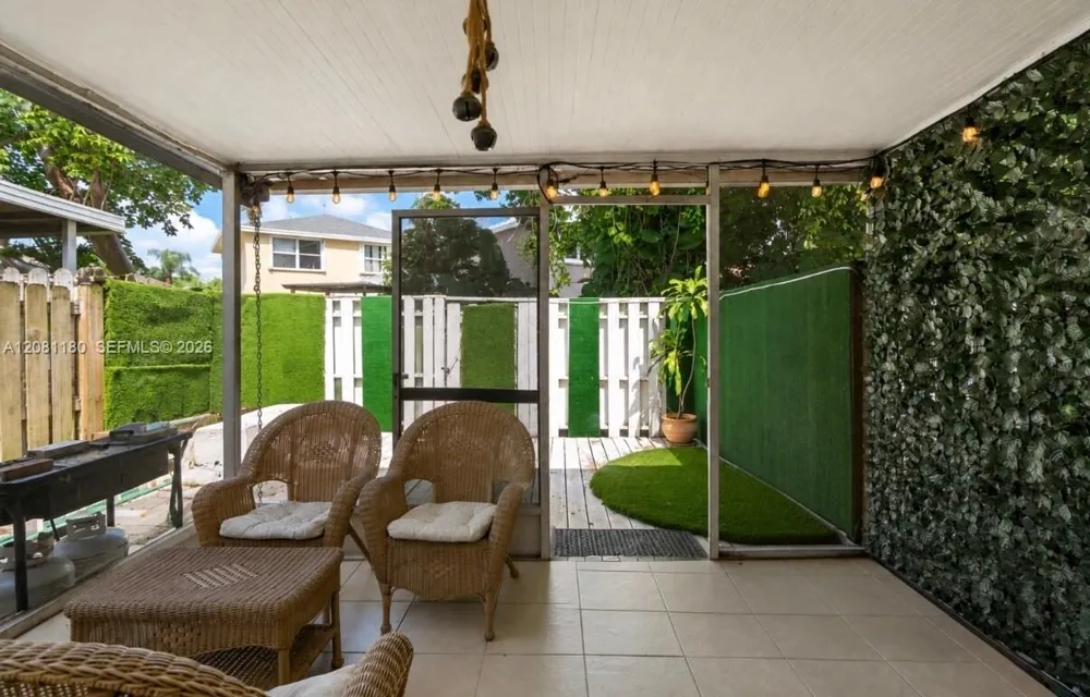 789 Crystal Lake Dr Deerfield Beach, FL 33064