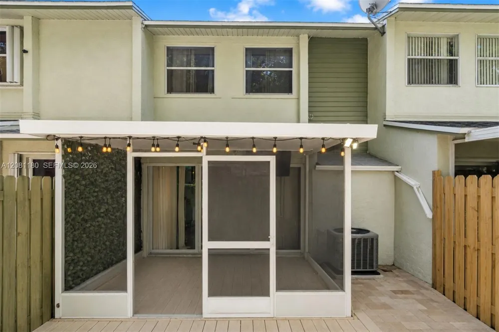 789 Crystal Lake Dr Deerfield Beach, FL 33064