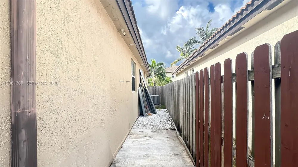 11828 SW 253rd St Homestead, FL 33032