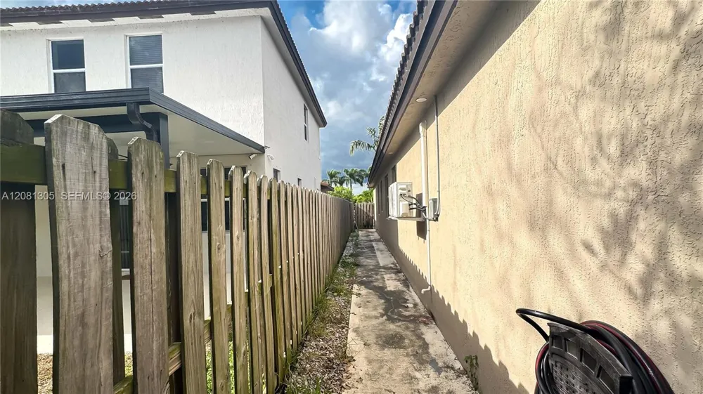 11828 SW 253rd St Homestead, FL 33032