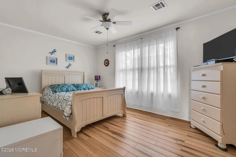 592 Pirate Lane Manahawkin, NJ 08050