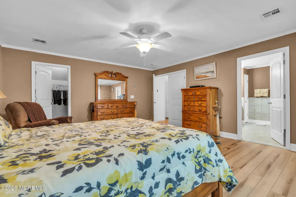 592 Pirate Lane Manahawkin, NJ 08050