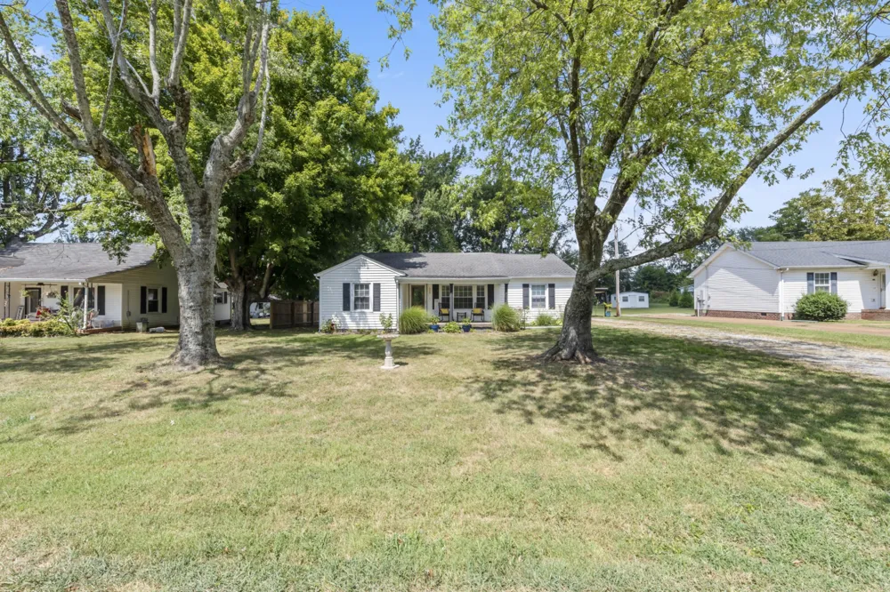 529 W Market St Portland, TN 37148